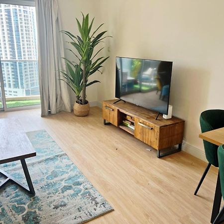 Newly Renovated Marina & Sea View Family Condo Dubaj Exteriér fotografie